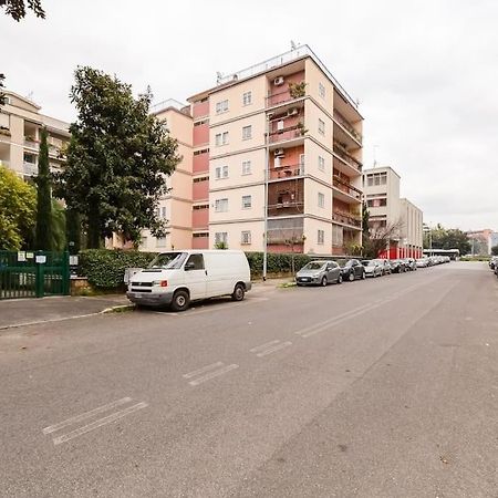 Exclusive Apartment In Eur Lake روما المظهر الخارجي الصورة