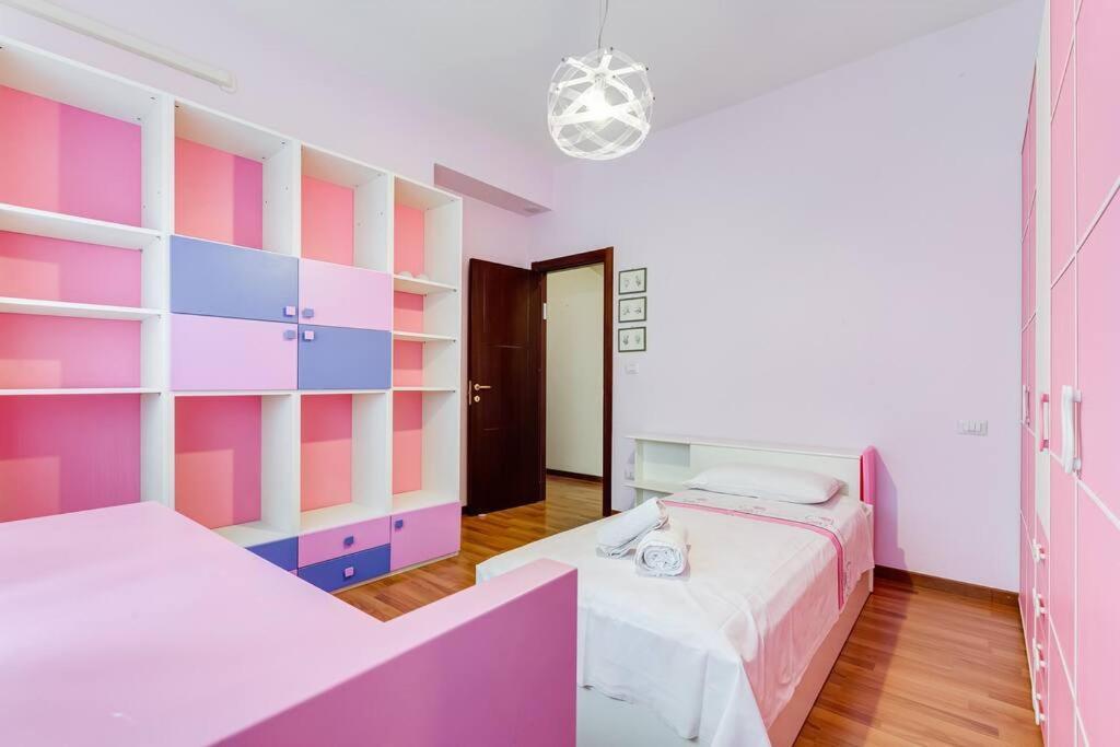 Exclusive Apartment In Eur Lake روما المظهر الخارجي الصورة