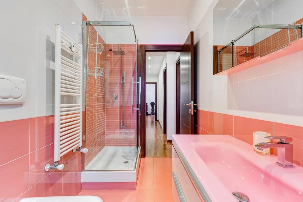 Exclusive Apartment In Eur Lake روما المظهر الخارجي الصورة