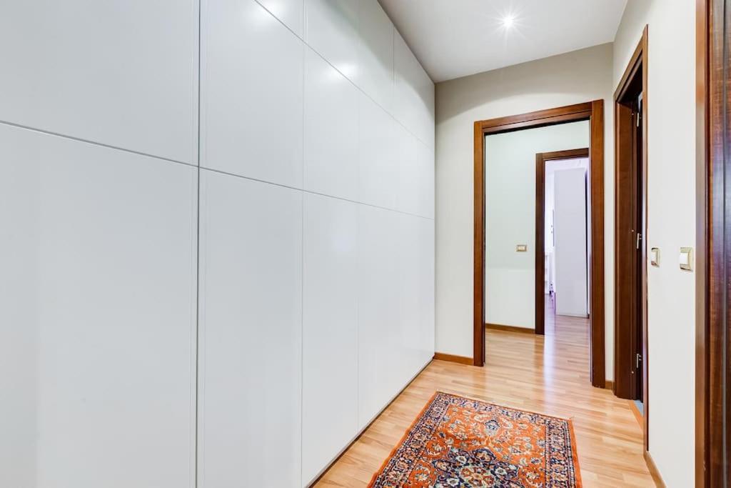Exclusive Apartment In Eur Lake روما المظهر الخارجي الصورة