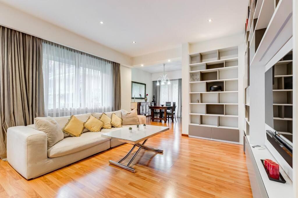 Exclusive Apartment In Eur Lake روما المظهر الخارجي الصورة