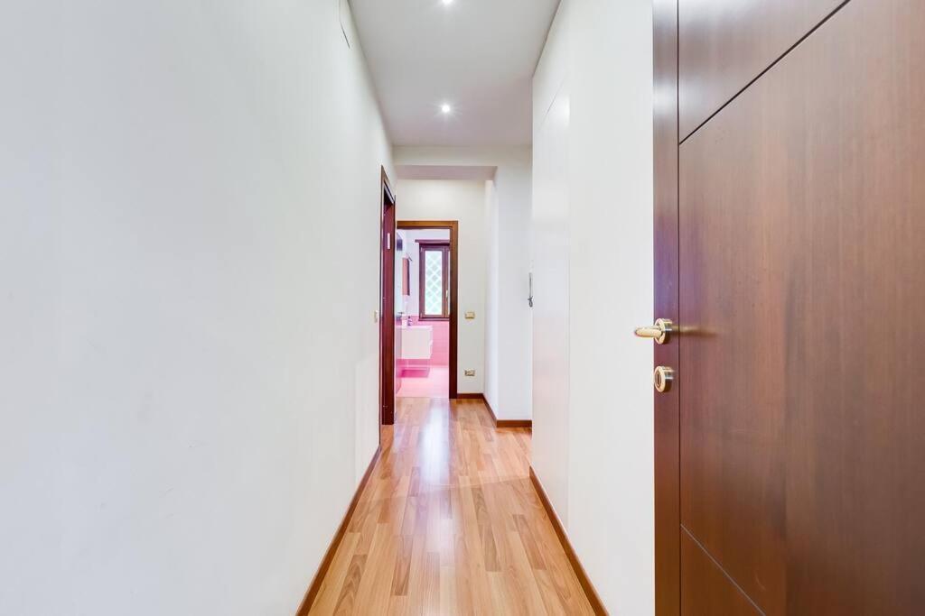 Exclusive Apartment In Eur Lake روما المظهر الخارجي الصورة