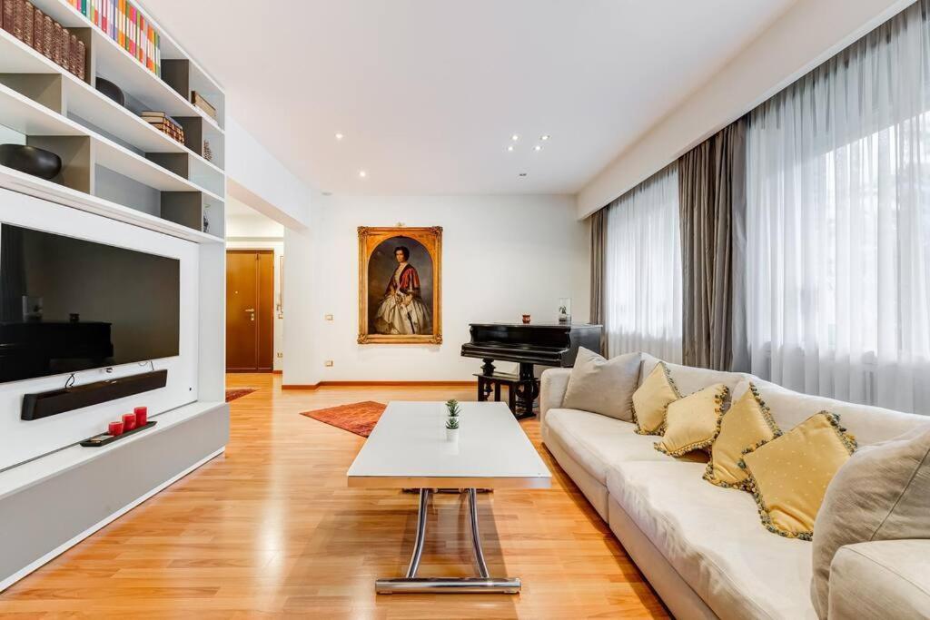 Exclusive Apartment In Eur Lake روما المظهر الخارجي الصورة