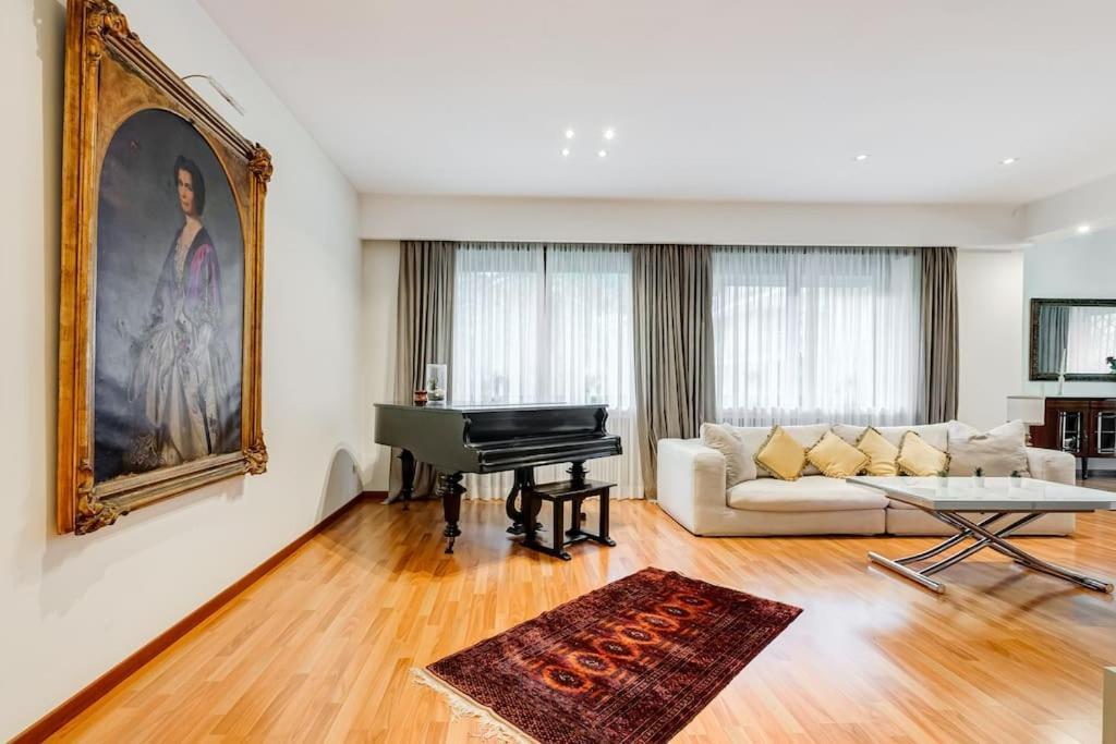 Exclusive Apartment In Eur Lake روما المظهر الخارجي الصورة